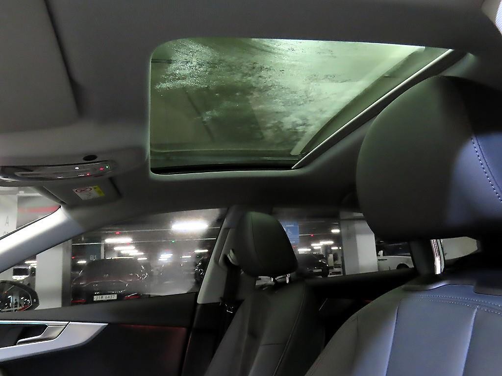 아우디 A5 A5 (F5) 40 TFSI 콰트로 스포트백 이미지 16
