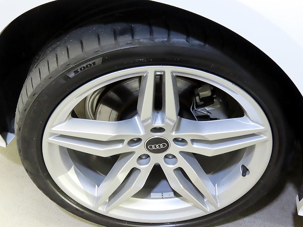 아우디 A5 A5 (F5) 40 TFSI 콰트로 스포트백 이미지 20