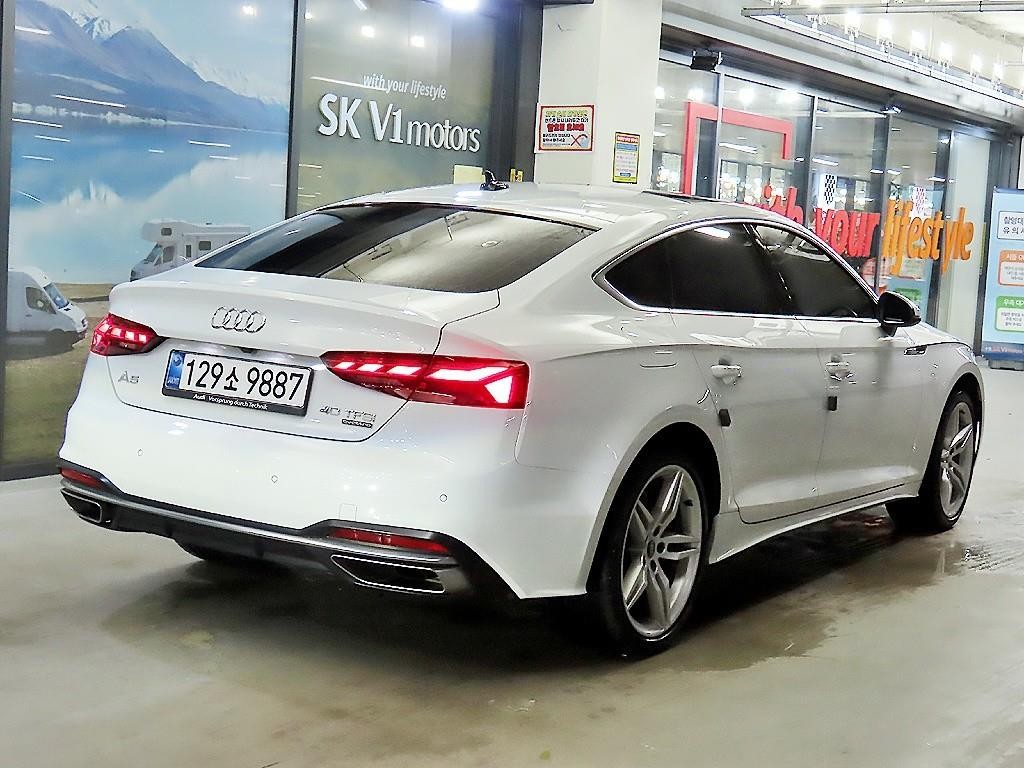아우디 A5 A5 (F5) 40 TFSI 콰트로 스포트백 이미지 4