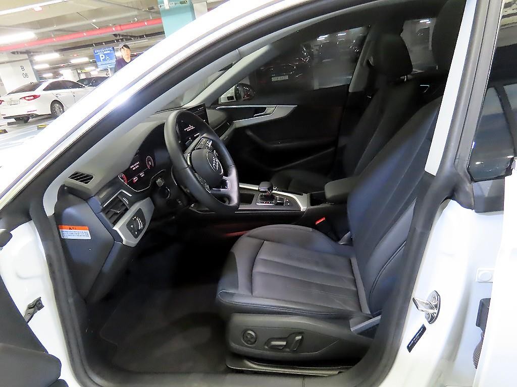 아우디 A5 A5 (F5) 40 TFSI 콰트로 스포트백 이미지 6