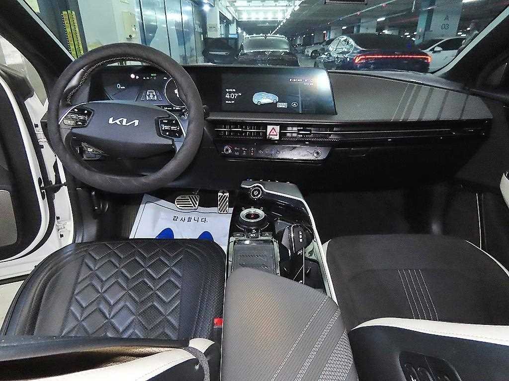 기아 EV6 롱레인지 AWD GT Line 이미지 10