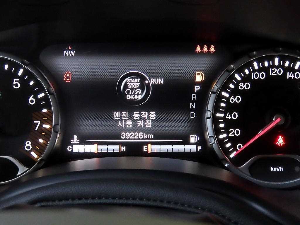 지프 레니게이드 1.3 리미티드 FWD 이미지 9