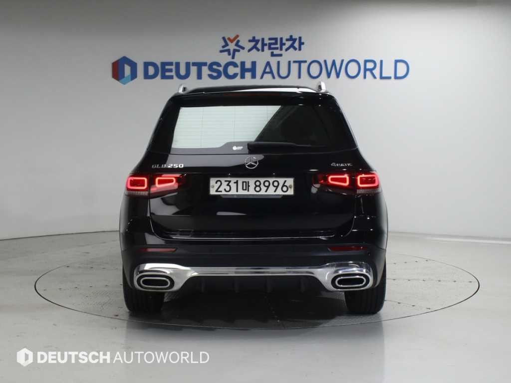 벤츠 GLB 클래스 GLB클래스 X247 GLB 250 4MATIC 이미지 4