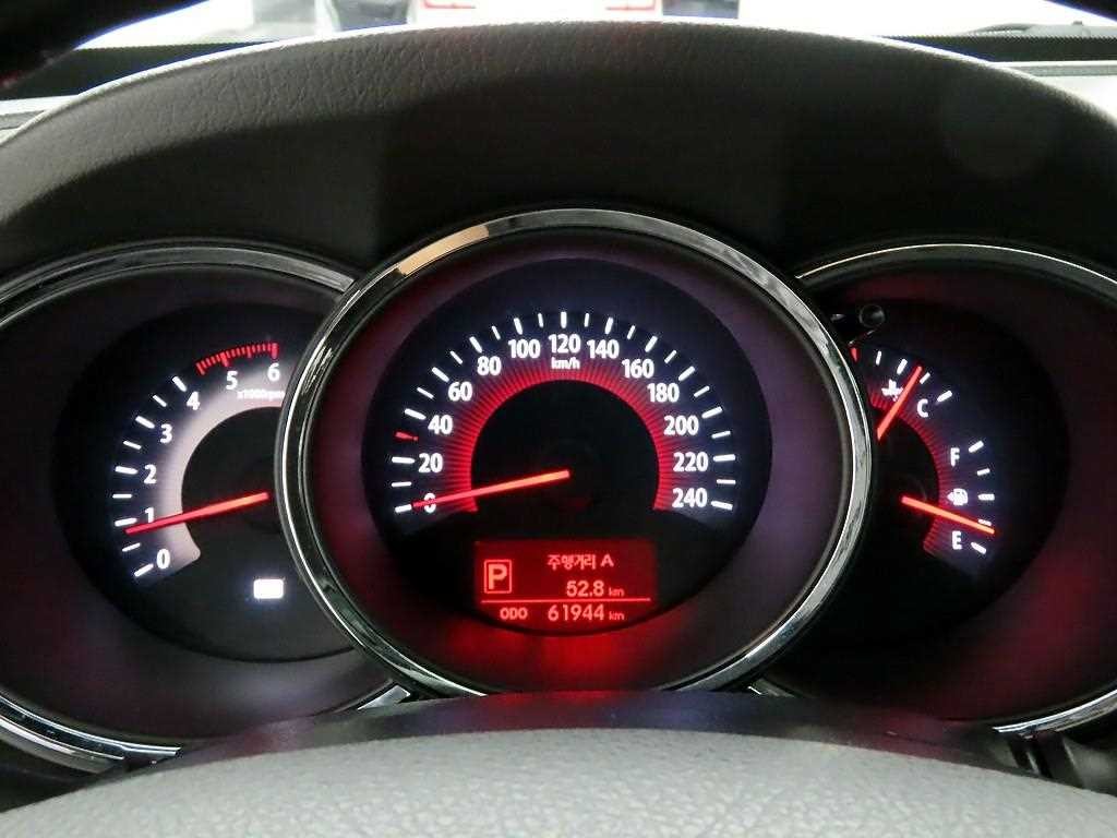 기아 쏘렌토 쏘렌토 R 디젤 2WD 2.0 TLX 최고급형 이미지 6