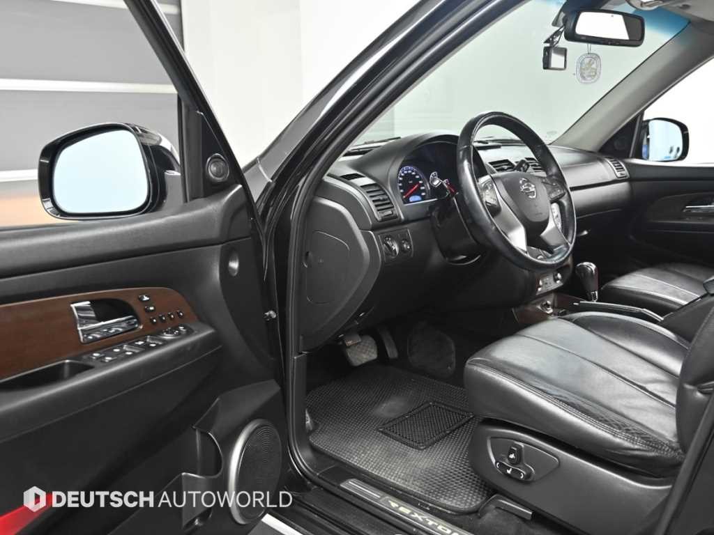 KG모빌리티(쌍용) 렉스턴 렉스턴W 2.0  4WD RX7 프레스티지 이미지 11