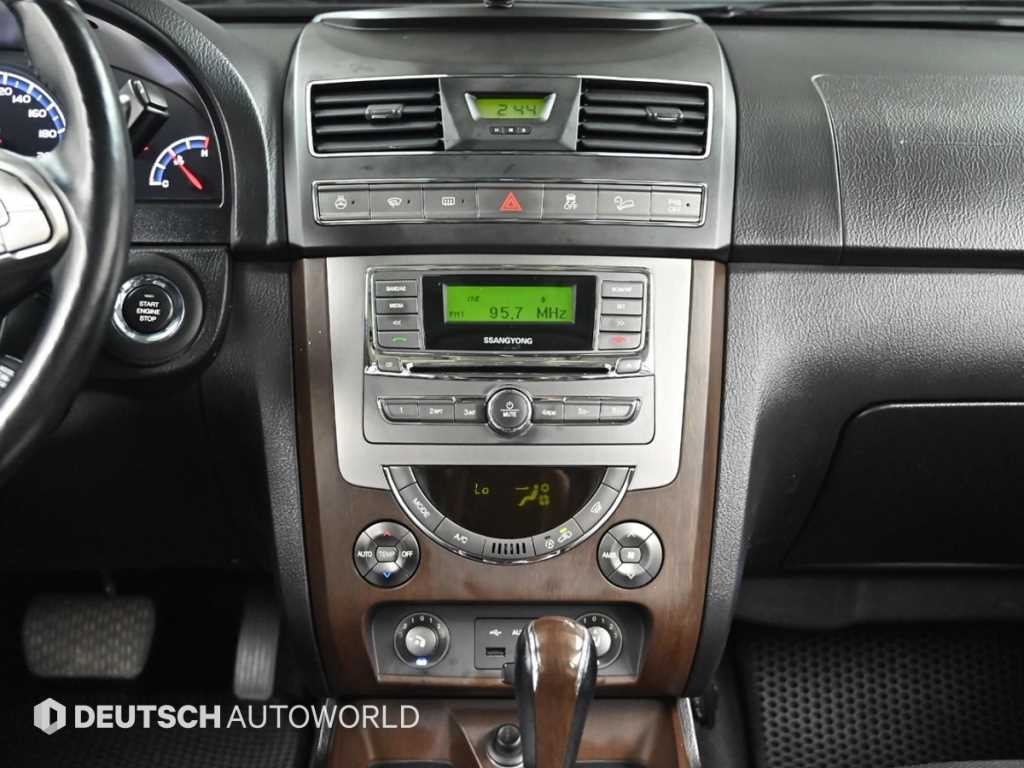 KG모빌리티(쌍용) 렉스턴 렉스턴W 2.0  4WD RX7 프레스티지 이미지 14
