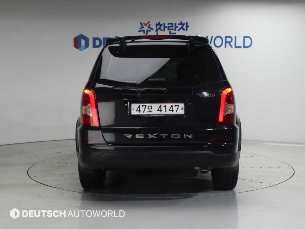 KG모빌리티(쌍용) 렉스턴 렉스턴W 2.0  4WD RX7 프레스티지 이미지 4