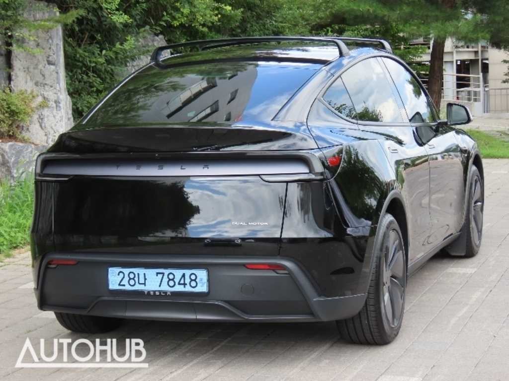 테슬라 모델 Y 롱 레인지 이미지 3