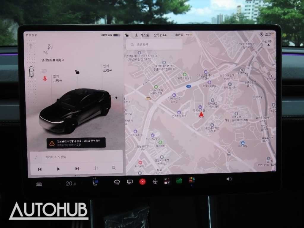 테슬라 모델 Y 롱 레인지 이미지 9