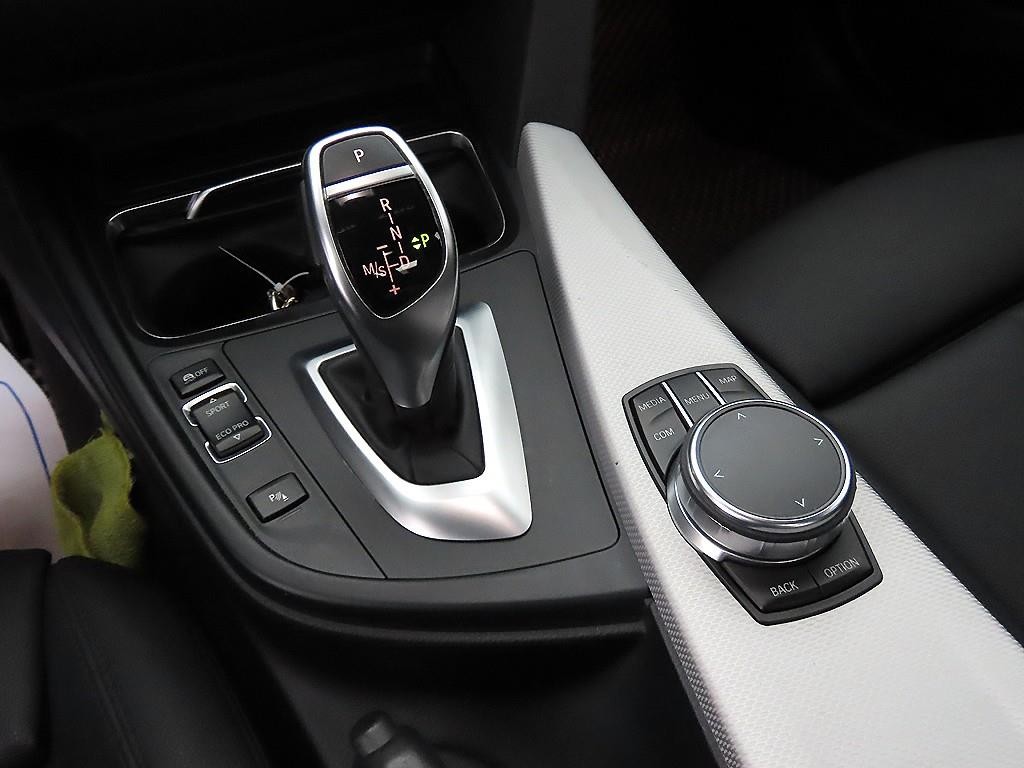 BMW 3시리즈 3시리즈 (F30) 320i M 스포츠 이미지 11