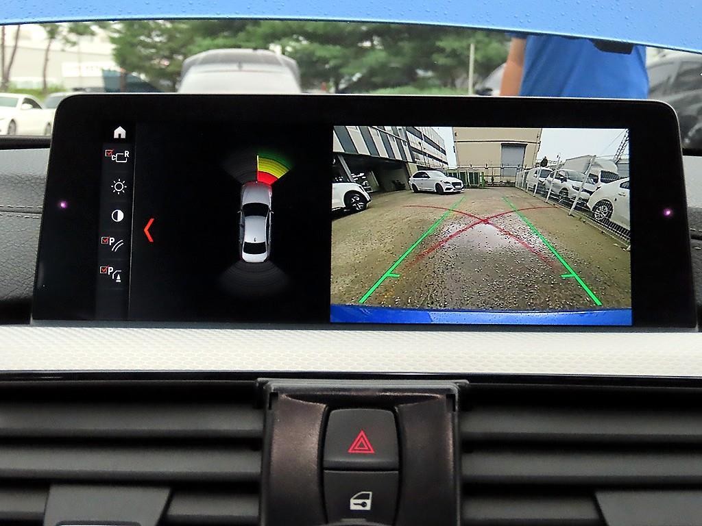 BMW 3시리즈 3시리즈 (F30) 320i M 스포츠 이미지 15