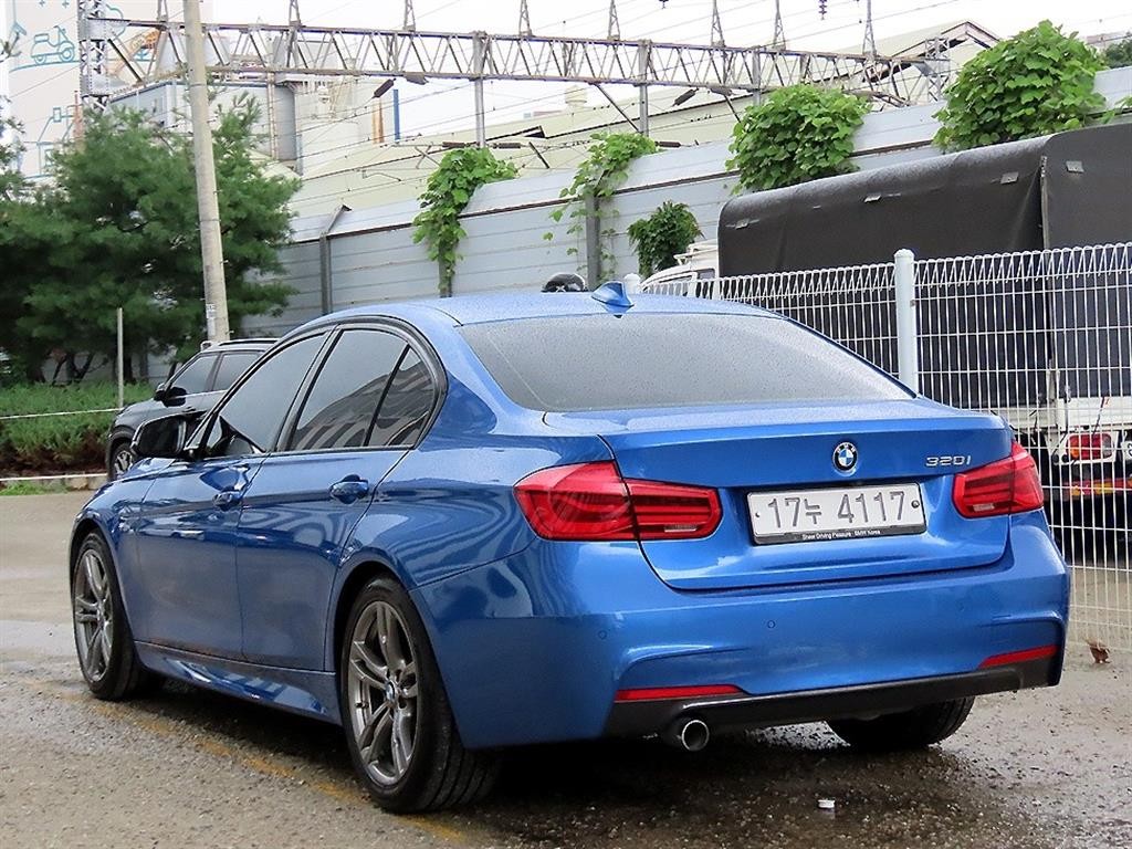BMW 3시리즈 3시리즈 (F30) 320i M 스포츠 이미지 3