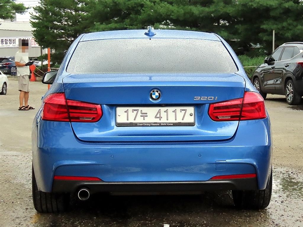 BMW 3시리즈 3시리즈 (F30) 320i M 스포츠 이미지 4