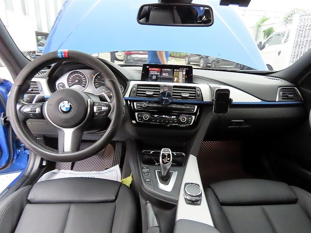 BMW 3시리즈 3시리즈 (F30) 320i M 스포츠 이미지 7