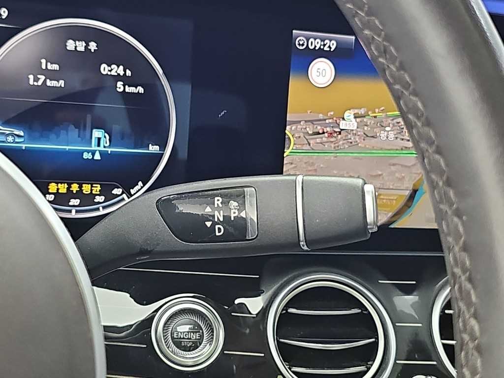 벤츠 E 클래스 E-클래스 W213 E450 4MATIC 익스클루시브 이미지 8