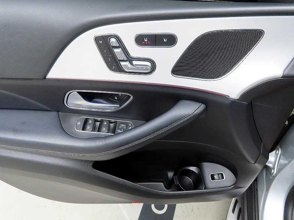 벤츠 GLE 클래스 GLE 클래스 W167 GLE 300d 4MATIC 이미지 11