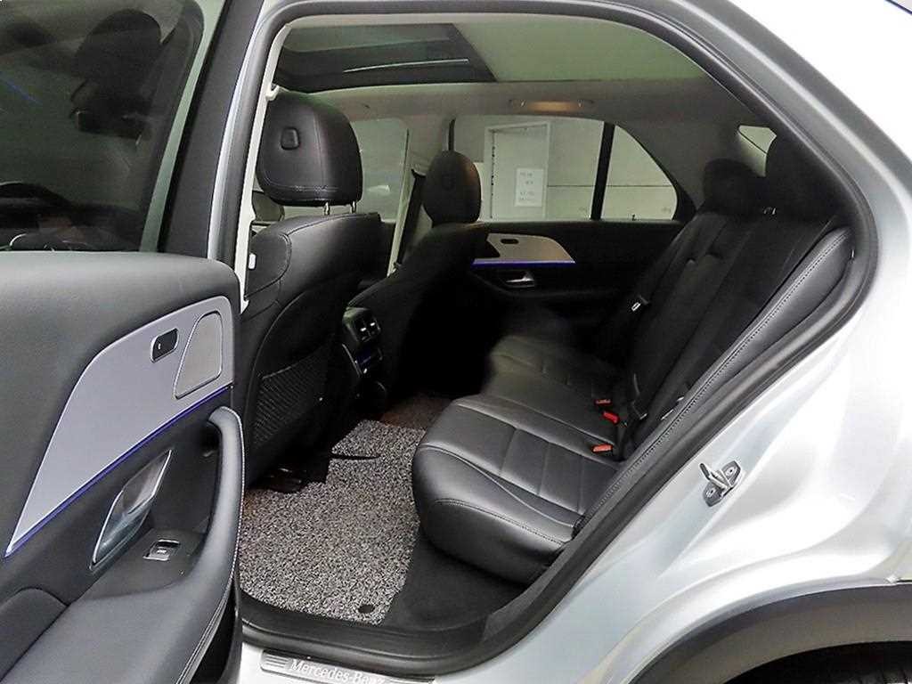 벤츠 GLE 클래스 GLE 클래스 W167 GLE 300d 4MATIC 이미지 6