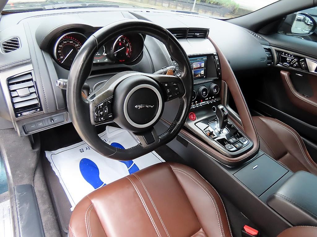 재규어 F-TYPE 3.0 S 컨버터블 AWD 이미지 11