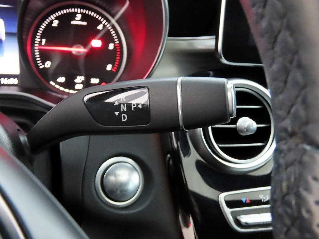 벤츠 GLC 클래스 GLC클래스 X253 GLC 220 d 4MATIC 프리미엄 쿠페 이미지 10