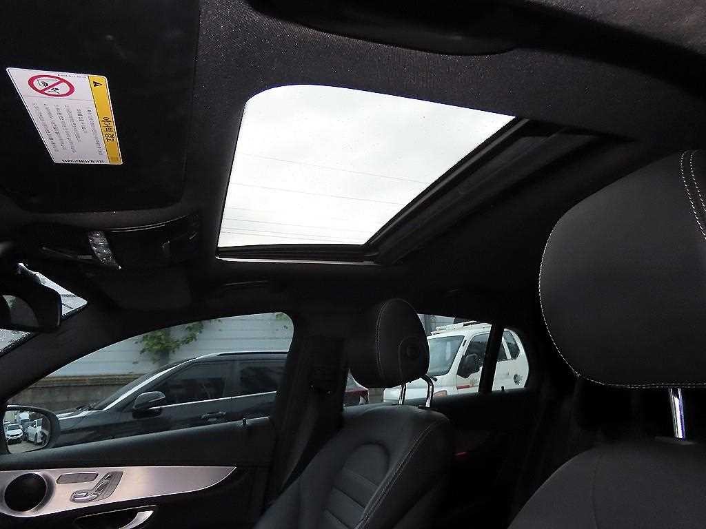 벤츠 GLC 클래스 GLC클래스 X253 GLC 220 d 4MATIC 프리미엄 쿠페 이미지 15
