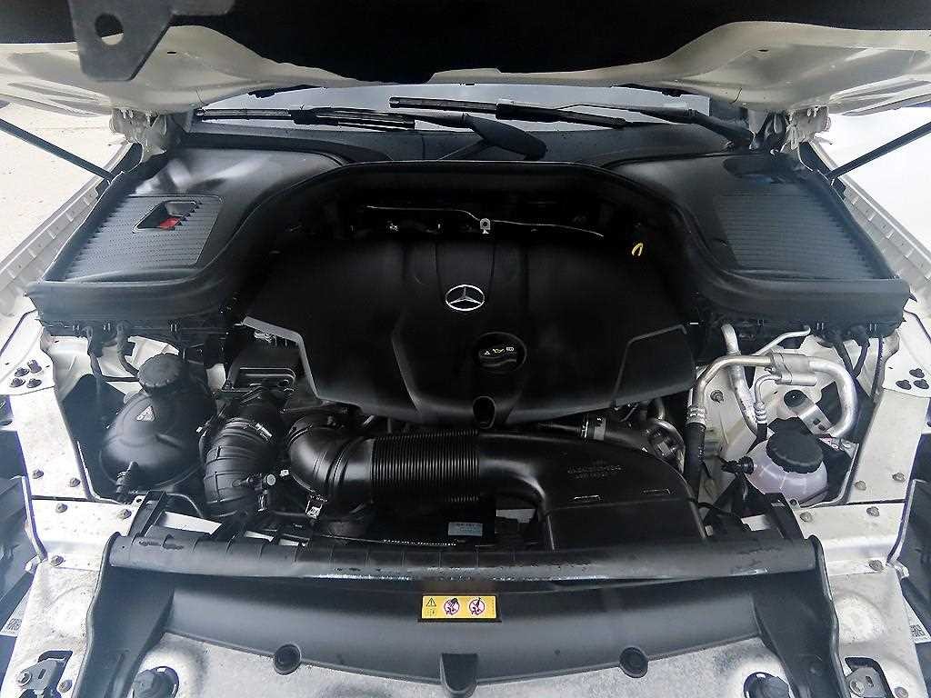 벤츠 GLC 클래스 GLC클래스 X253 GLC 220 d 4MATIC 프리미엄 쿠페 이미지 19
