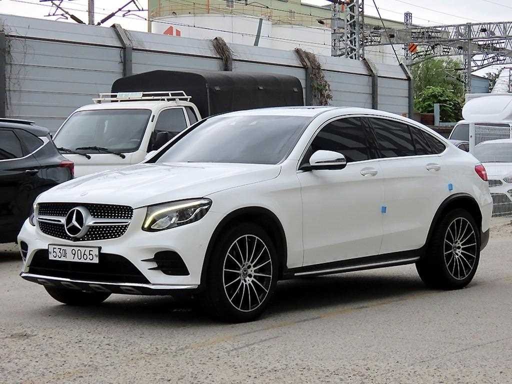 벤츠 GLC 클래스 GLC클래스 X253 GLC 220 d 4MATIC 프리미엄 쿠페 이미지 2