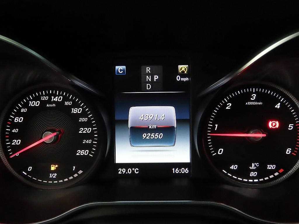 벤츠 GLC 클래스 GLC클래스 X253 GLC 220 d 4MATIC 프리미엄 쿠페 이미지 9