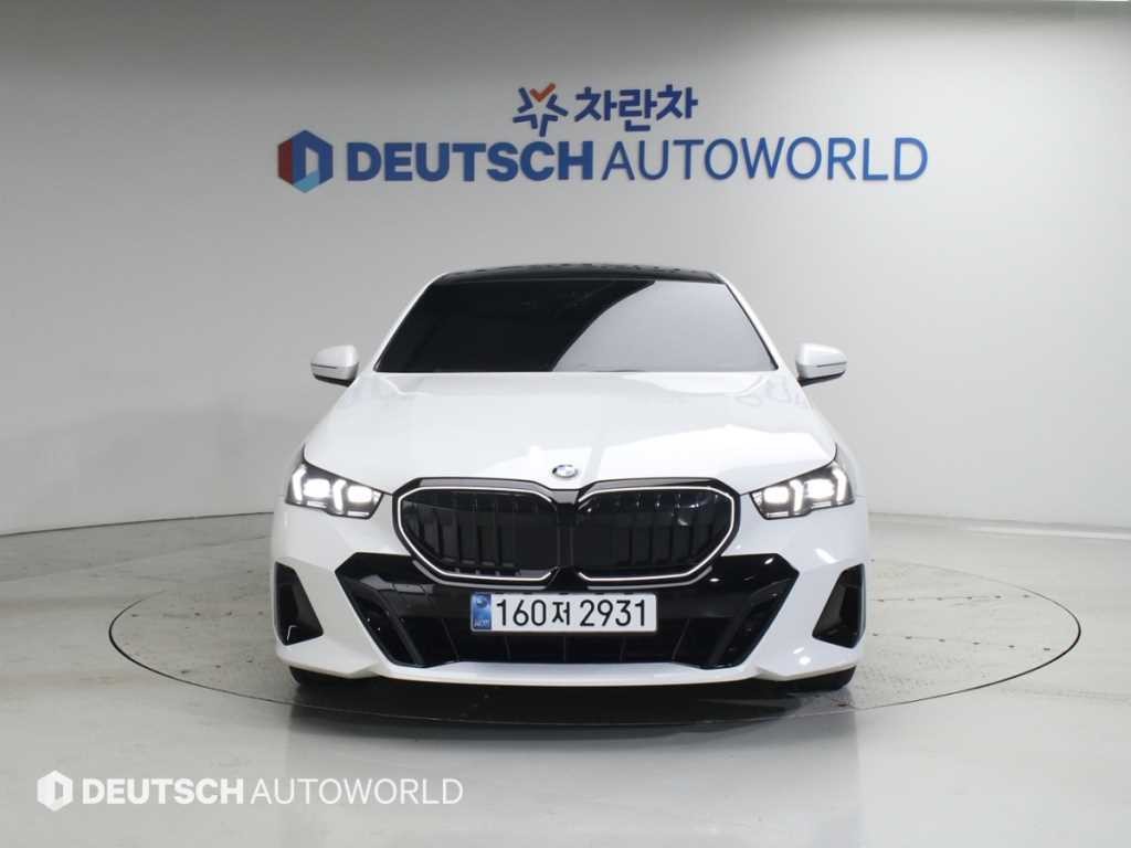 BMW 5시리즈 5시리즈 (G60) 520i M 스포츠 이미지 3
