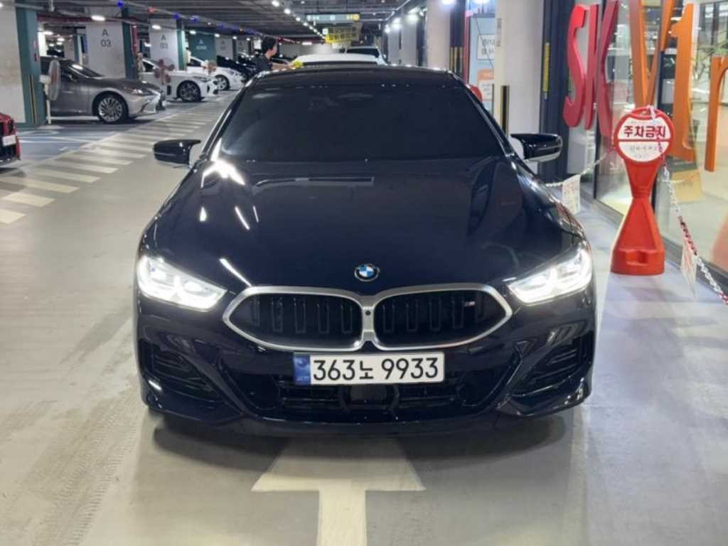 BMW 8시리즈 8시리즈 (G15) M850i xDrive 그란 쿠페 이미지 1