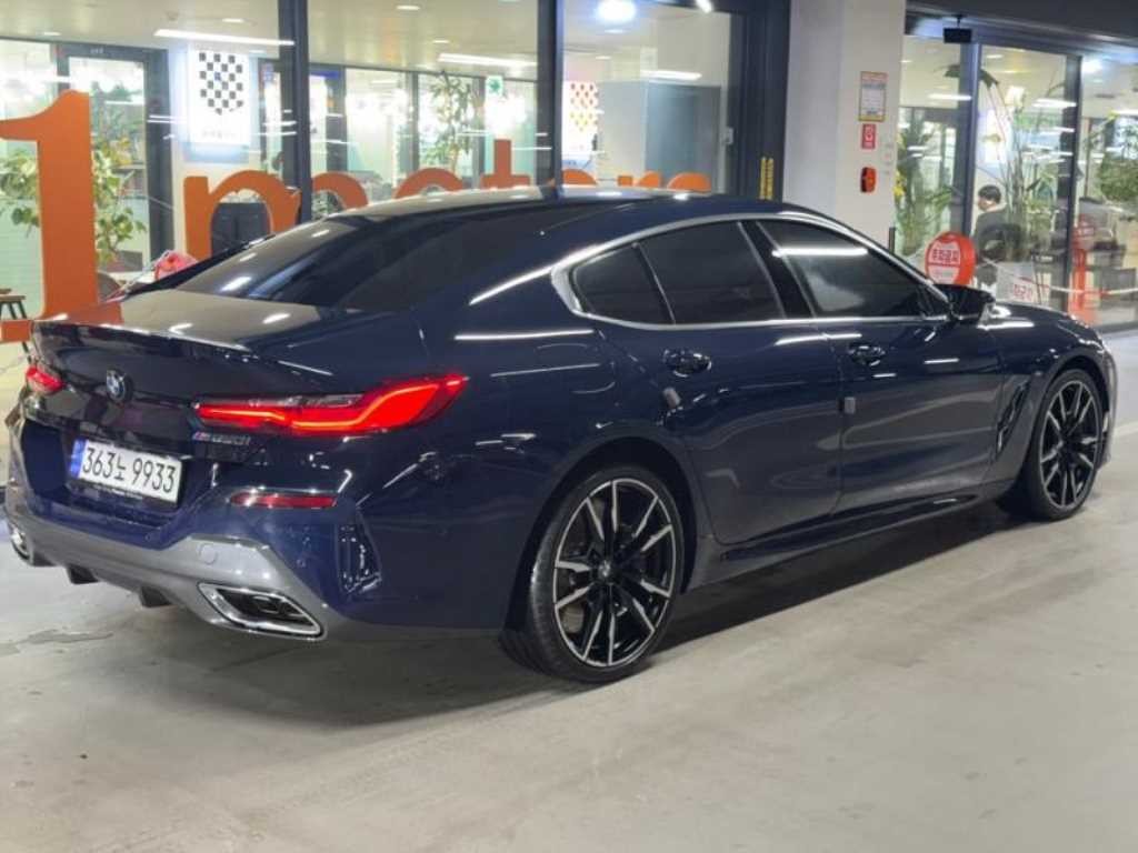 BMW 8시리즈 8시리즈 (G15) M850i xDrive 그란 쿠페 이미지 4