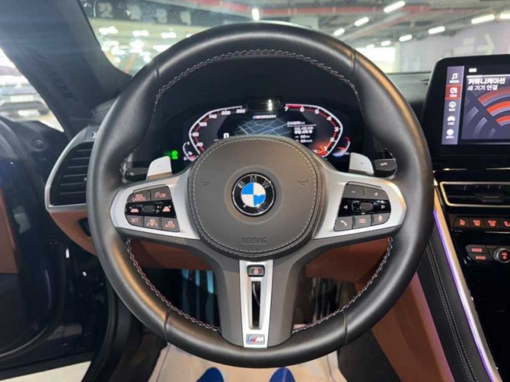 BMW 8시리즈 8시리즈 (G15) M850i xDrive 그란 쿠페 이미지 8