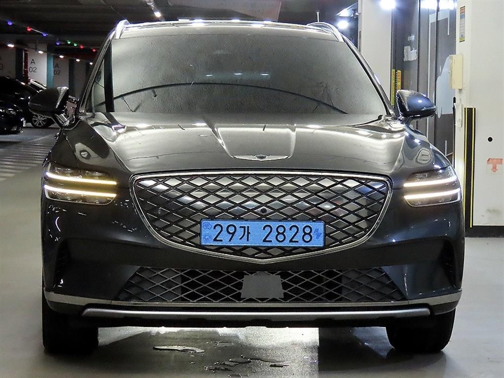 제네시스 GV70 일렉트리파이드 GV70 e-AWD 이미지 2