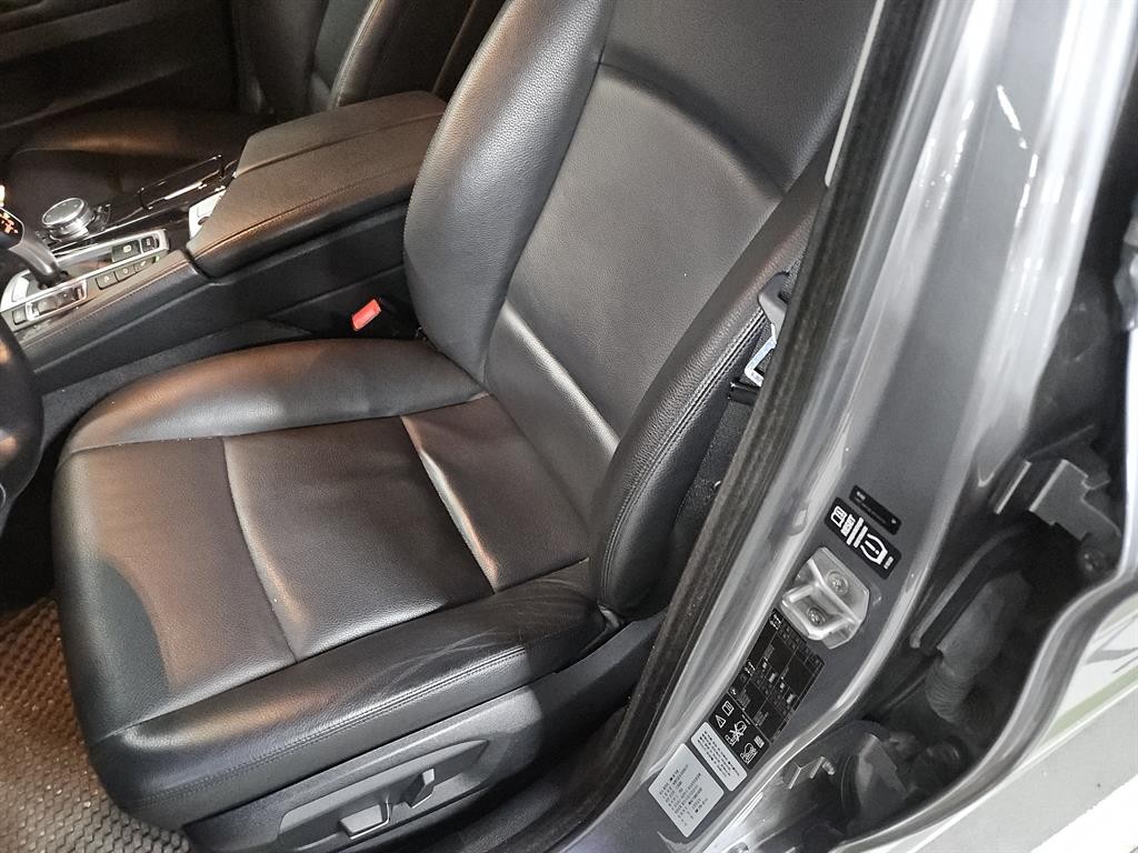BMW 5시리즈 5시리즈 (F10) 520d xDrive M 에어로다이나믹 이미지 9