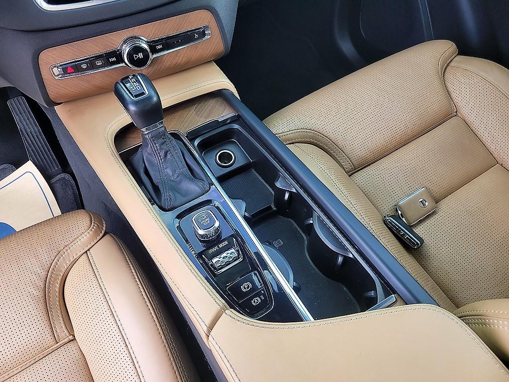 볼보 XC90 XC90 2세대 2.0 T6 AWD 인스크립션 이미지 11