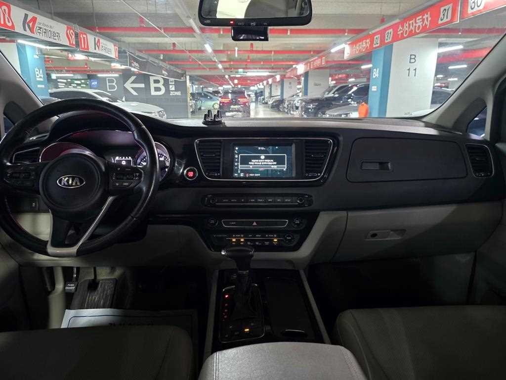기아 카니발 올 뉴 카니발 디젤 11인승 프레스티지 이미지 9