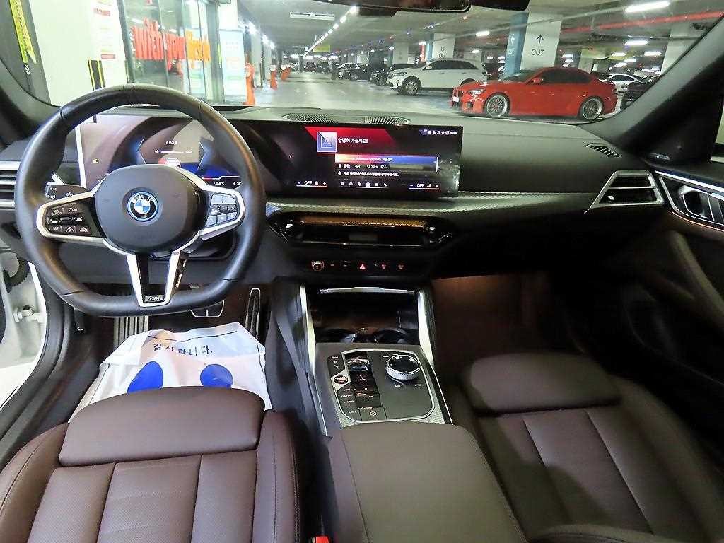 BMW i4 eDrive 40 M 스포츠 프로 이미지 10