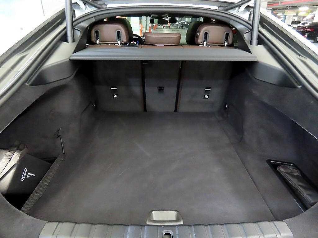 BMW i4 eDrive 40 M 스포츠 프로 이미지 17