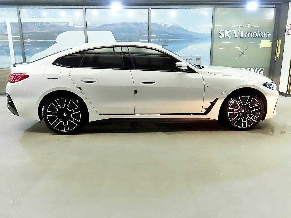 BMW i4 eDrive 40 M 스포츠 프로 이미지 3