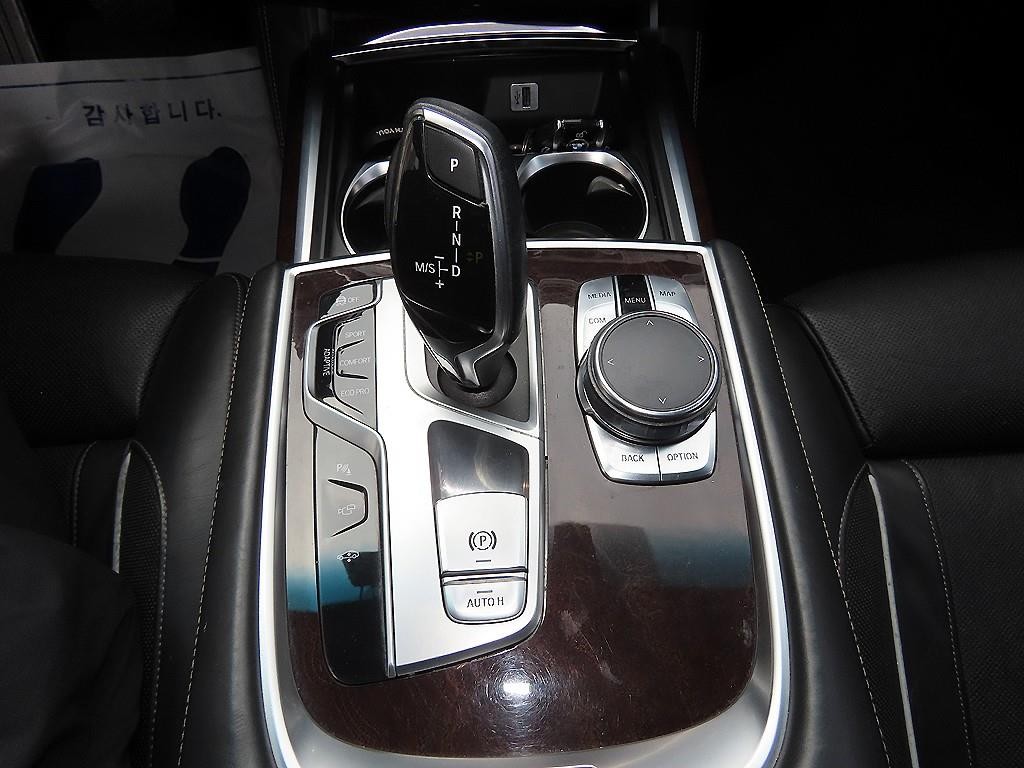 BMW 7시리즈 7시리즈 (G11) 730d xDrive 이미지 11