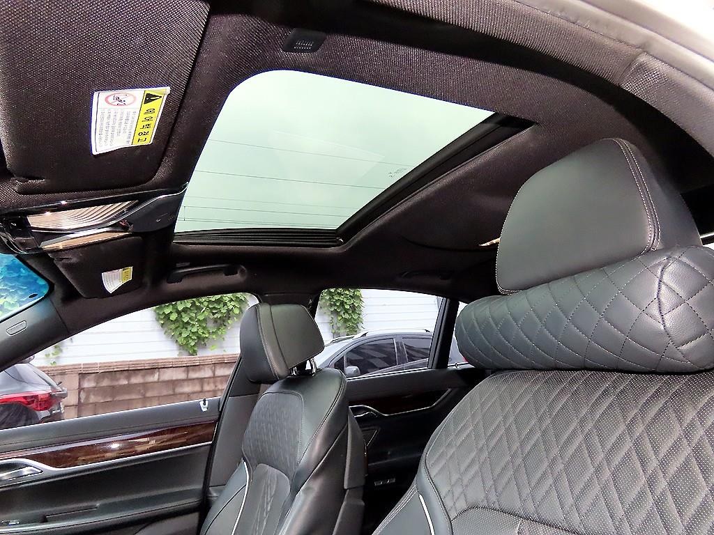 BMW 7시리즈 7시리즈 (G11) 730d xDrive 이미지 16