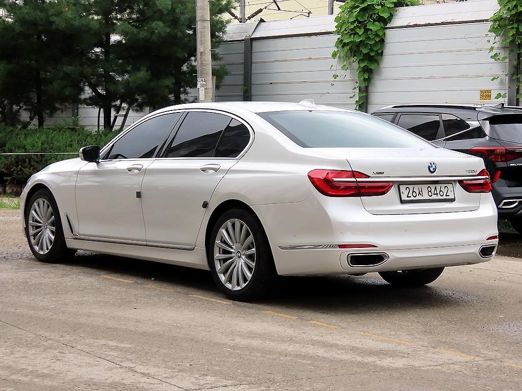 BMW 7시리즈 7시리즈 (G11) 730d xDrive 이미지 3