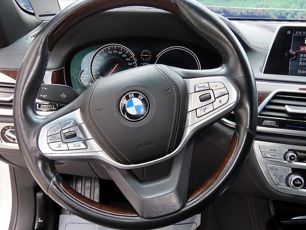 BMW 7시리즈 7시리즈 (G11) 730d xDrive 이미지 8