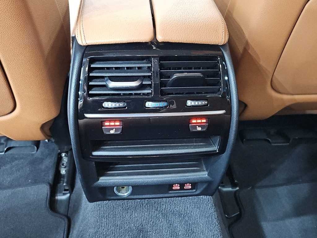 BMW 5시리즈 5시리즈 (G30) 520i 럭셔리 이미지 13