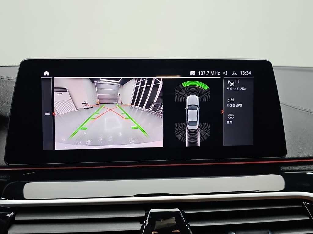 BMW 5시리즈 5시리즈 (G30) 520i 럭셔리 이미지 16