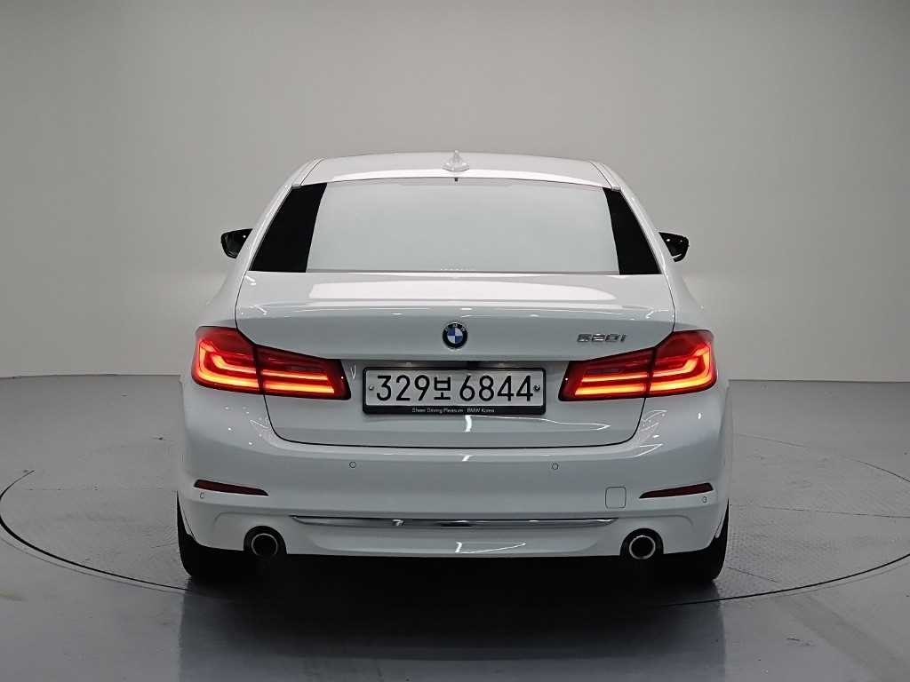 BMW 5시리즈 5시리즈 (G30) 520i 럭셔리 이미지 3