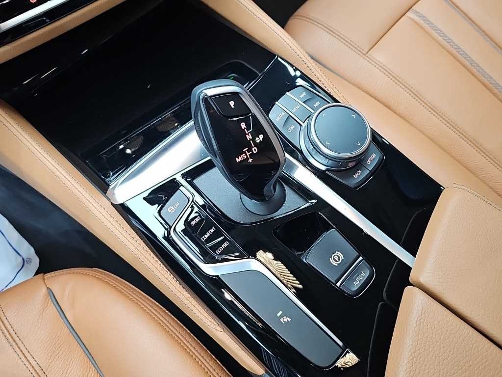 BMW 5시리즈 5시리즈 (G30) 520i 럭셔리 이미지 8