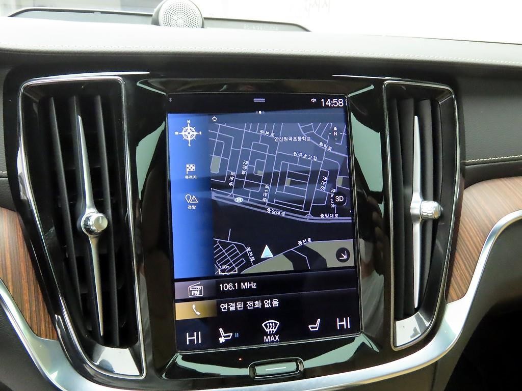 볼보 V60 V60 크로스 컨트리 2세대 2.0 B5 프로 AWD 이미지 8