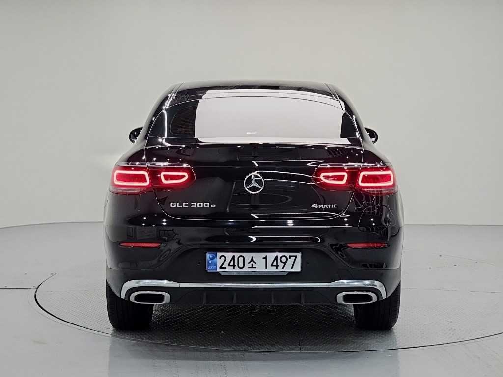 벤츠 GLC 클래스 GLC클래스 X253 GLC 300 e 4MATIC 쿠페 이미지 3