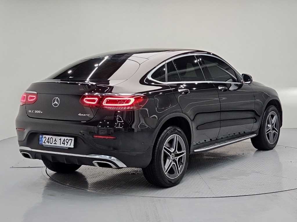 벤츠 GLC 클래스 GLC클래스 X253 GLC 300 e 4MATIC 쿠페 이미지 4