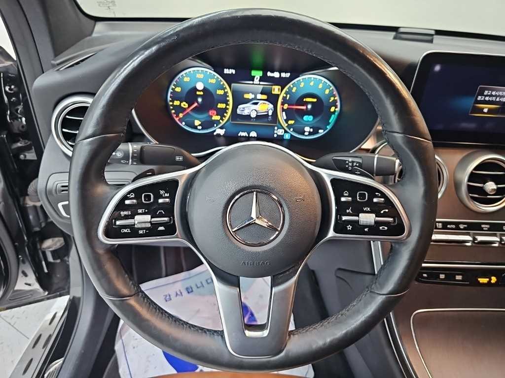 벤츠 GLC 클래스 GLC클래스 X253 GLC 300 e 4MATIC 쿠페 이미지 9